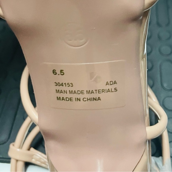 NWOT-Beautiful Strappy Sandals-Mauve colored - Picture 7 of 7